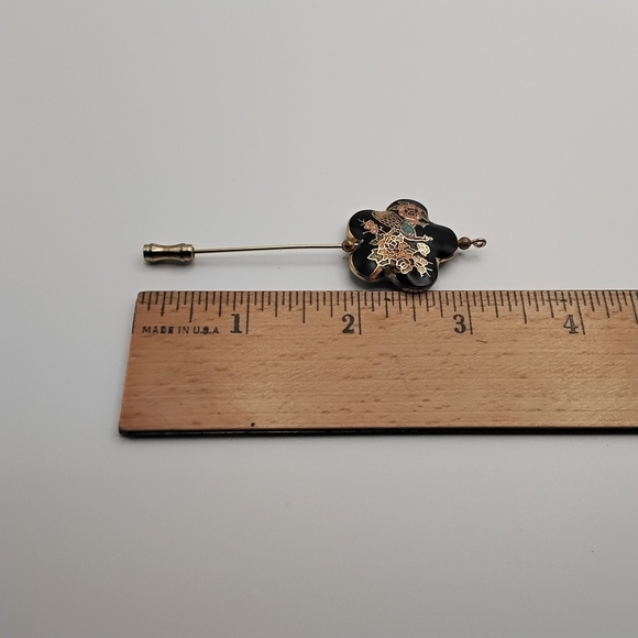 Elegant Black and Gold Floral Brooch - Picture 3 of 3